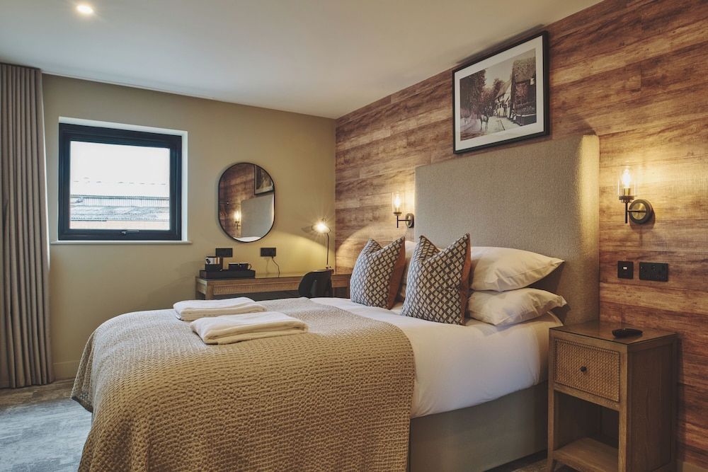 The Barn Hotel Superior Double Room 4