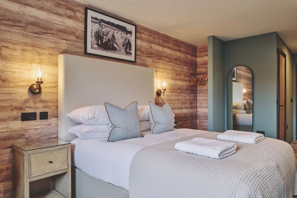 The Barn Hotel Superior Double Room 2