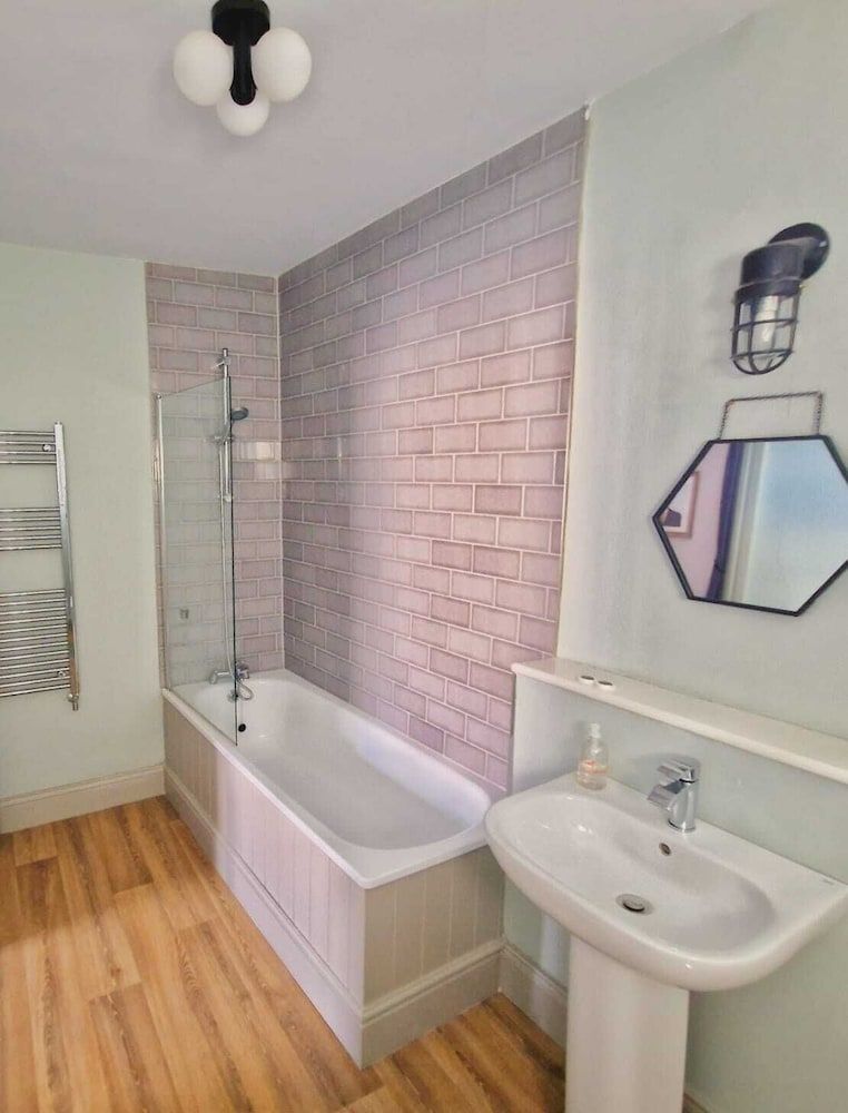 Victorian Tap Double Room, 1 King Bed 4