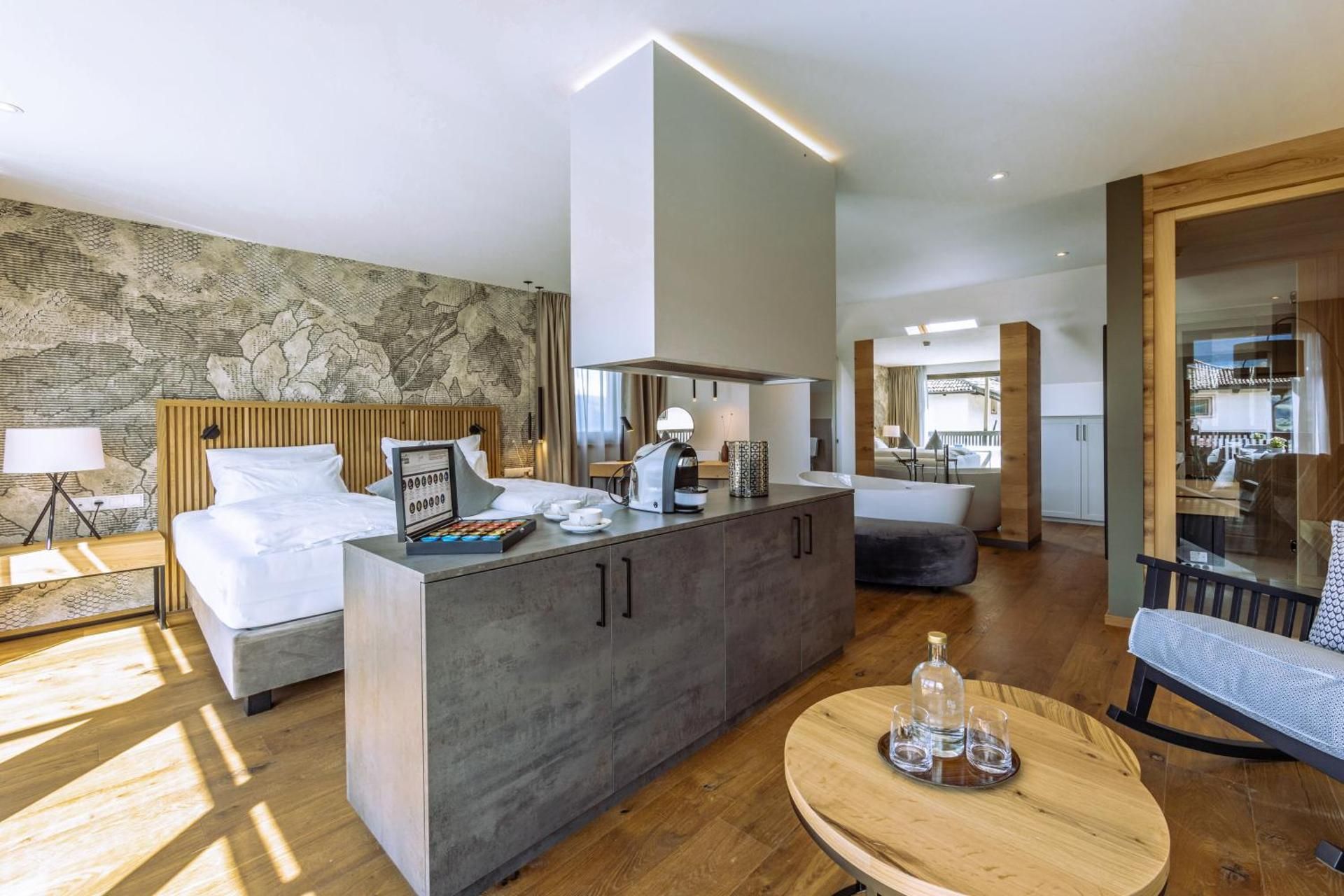 Deluxe King Suite