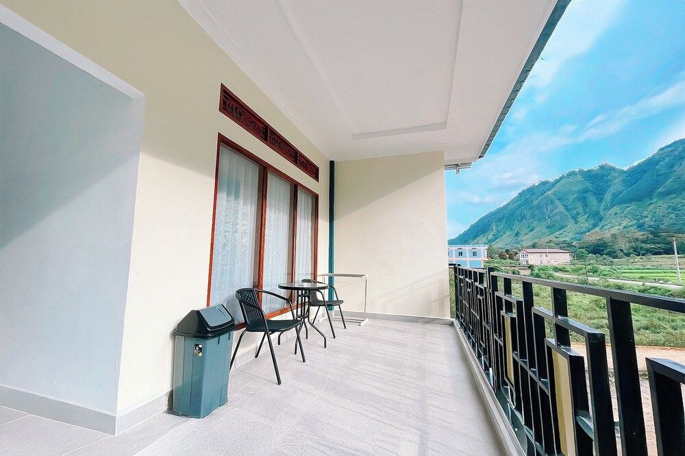 Simangande View & Resto By Helocus Deluxe Double Room 8