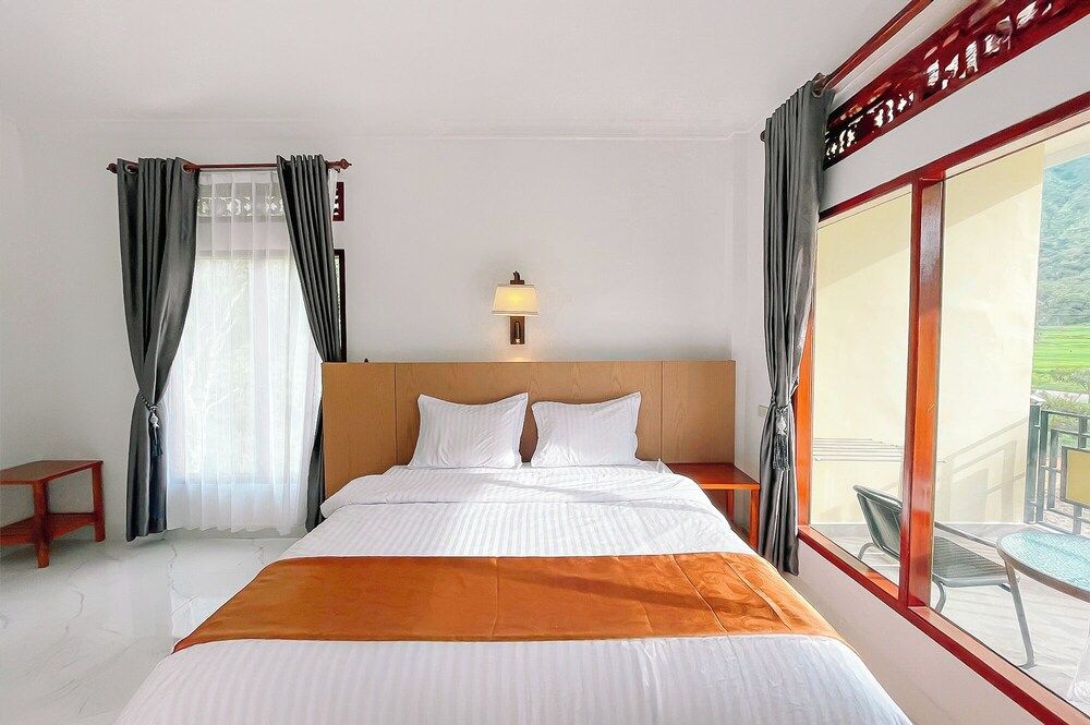 Simangande View & Resto By Helocus Deluxe Double Room 2