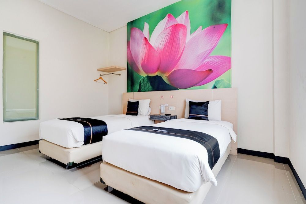 Dancenter Promenade Near Cihampelas Walk Standard Twin Room 4