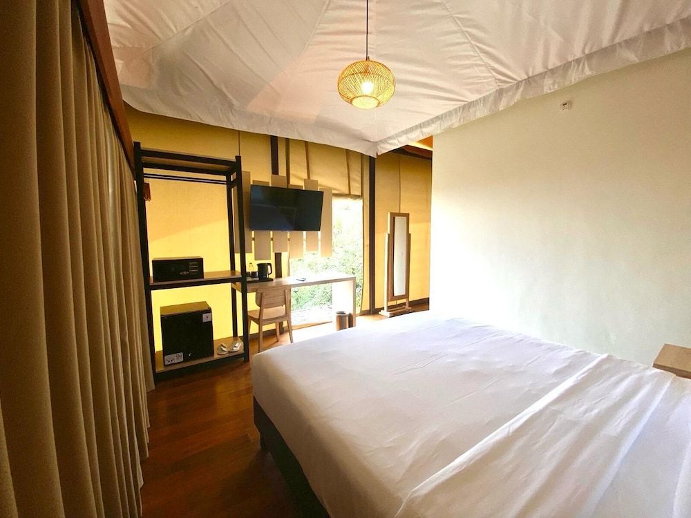 Tebing View Glamping, Azana Hotel Collection Deluxe Double Room 2
