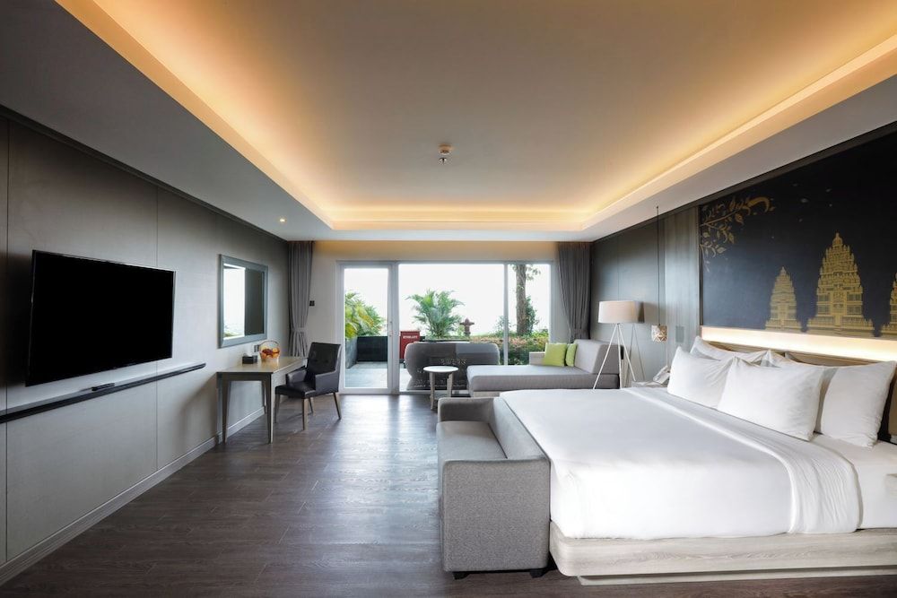 Amaranta Prambanan Yogyakarta Premier Garden Pool Access King 2