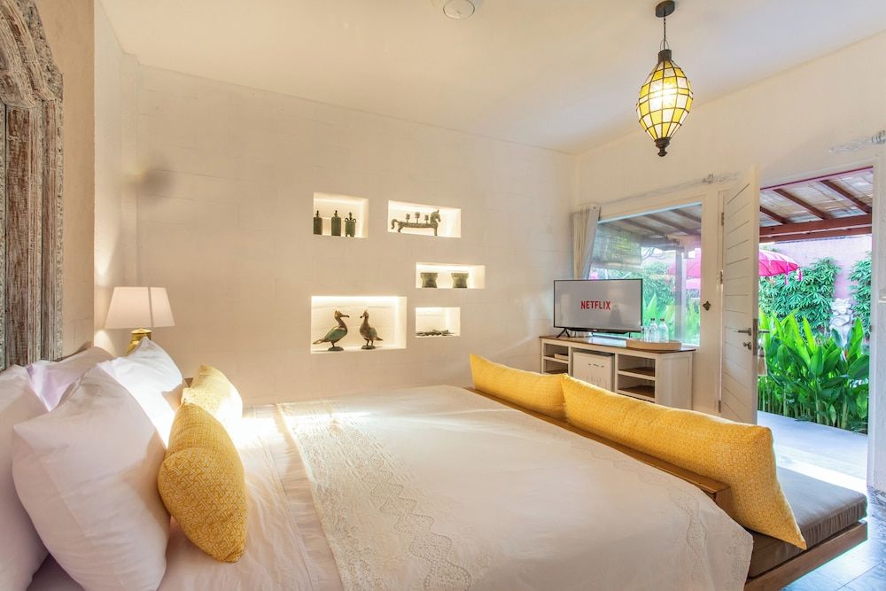 PinkPrivate Sanur - for Cool Adults Only Grande Room 1 4