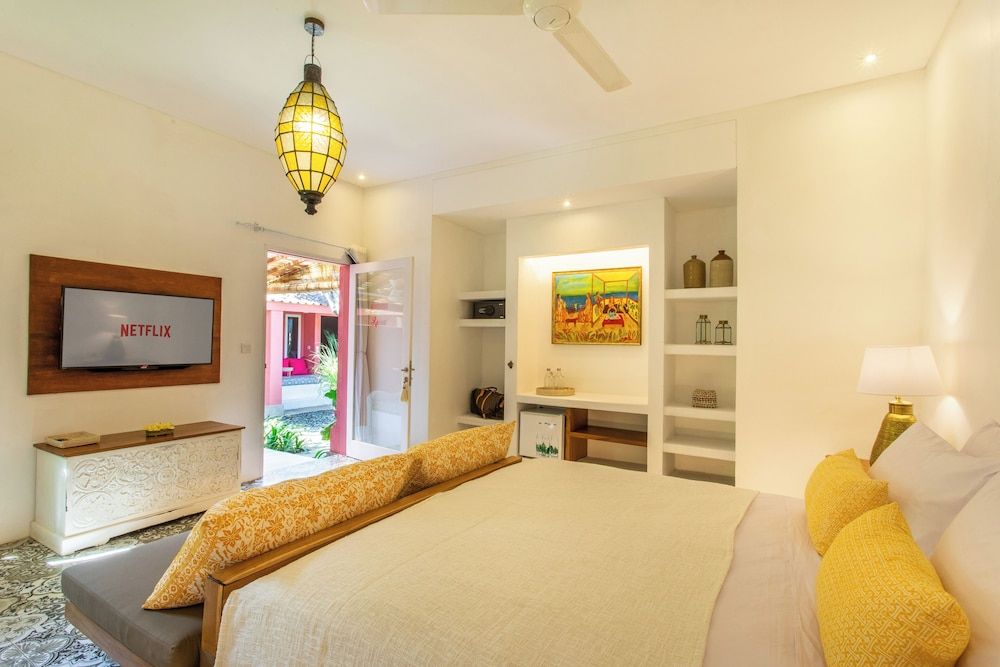 PinkPrivate Sanur - for Cool Adults Only Grande Room 2 3