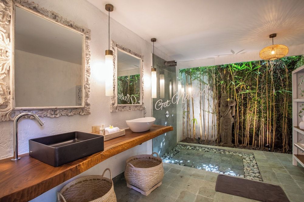 PinkPrivate Sanur - for Cool Adults Only Grande Room 2 5