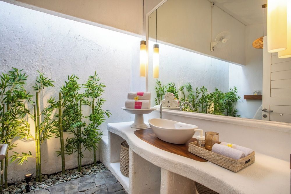 PinkPrivate Sanur - for Cool Adults Only Grande Room 3 4