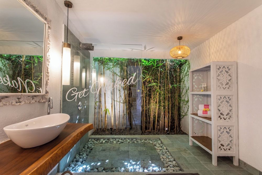 PinkPrivate Sanur - for Cool Adults Only Grande Room 2 6