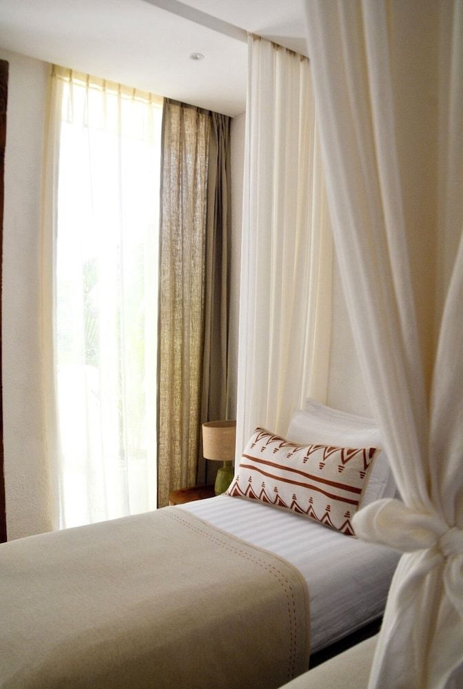 The Balangan Hotel Classic Room, Balcony, Garden View 10