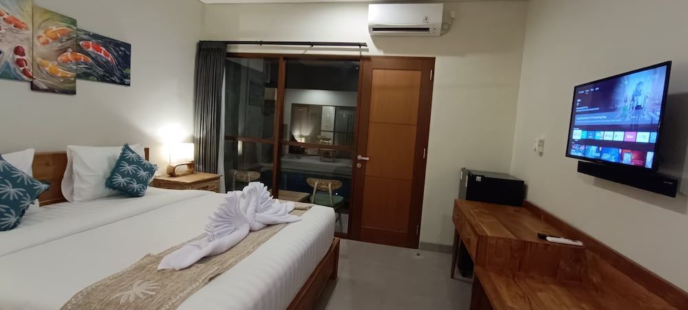 Deluxe Double Room, Balcony, Pool View