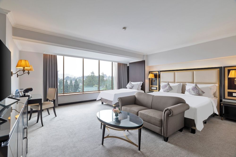 ARTOTEL Suites Aquila Bandung Premier Suite