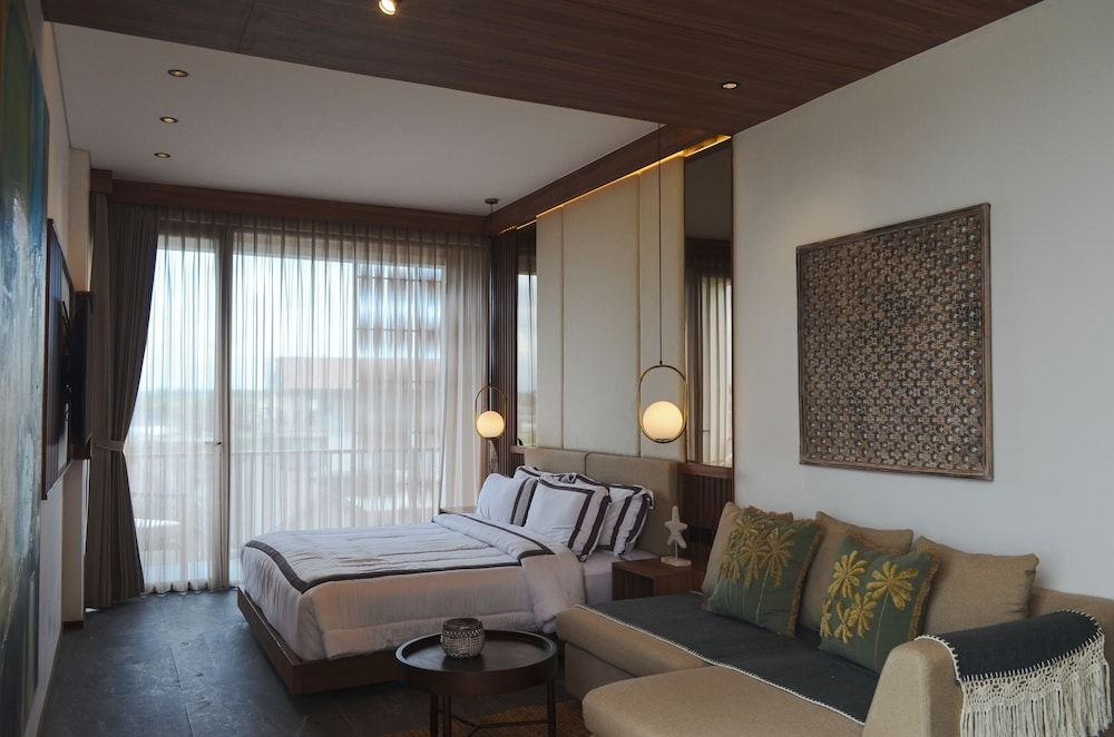 Premium Studio, Balcony, Pool View