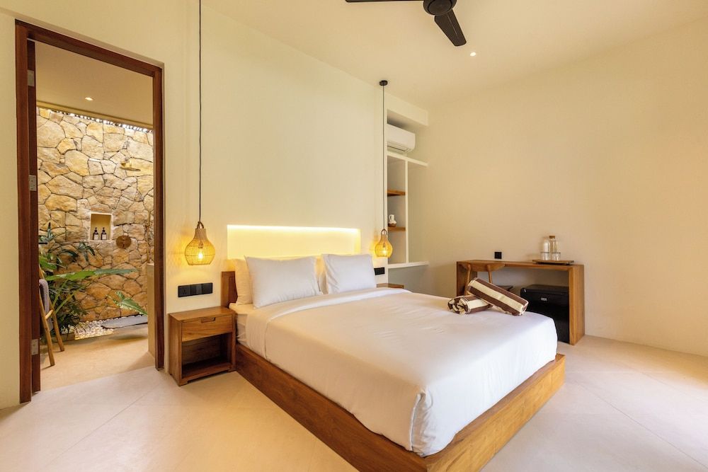 Uryah Hotel Lombok Exclusive Bungalow, Pool View