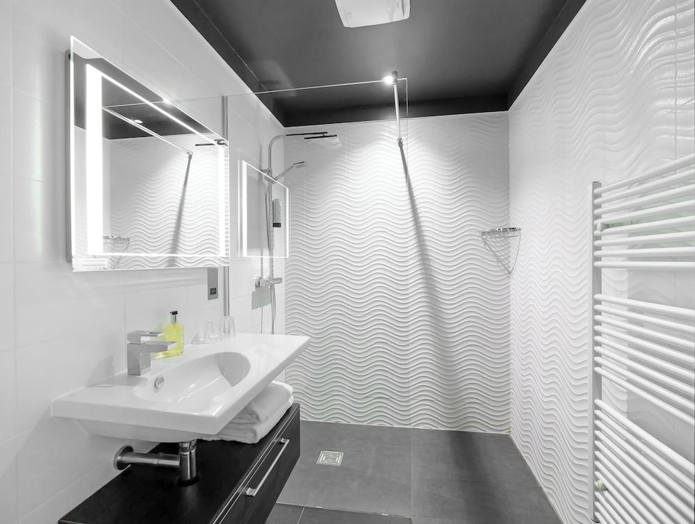 Wharton Park Golf & Country Club Family Double Room 4