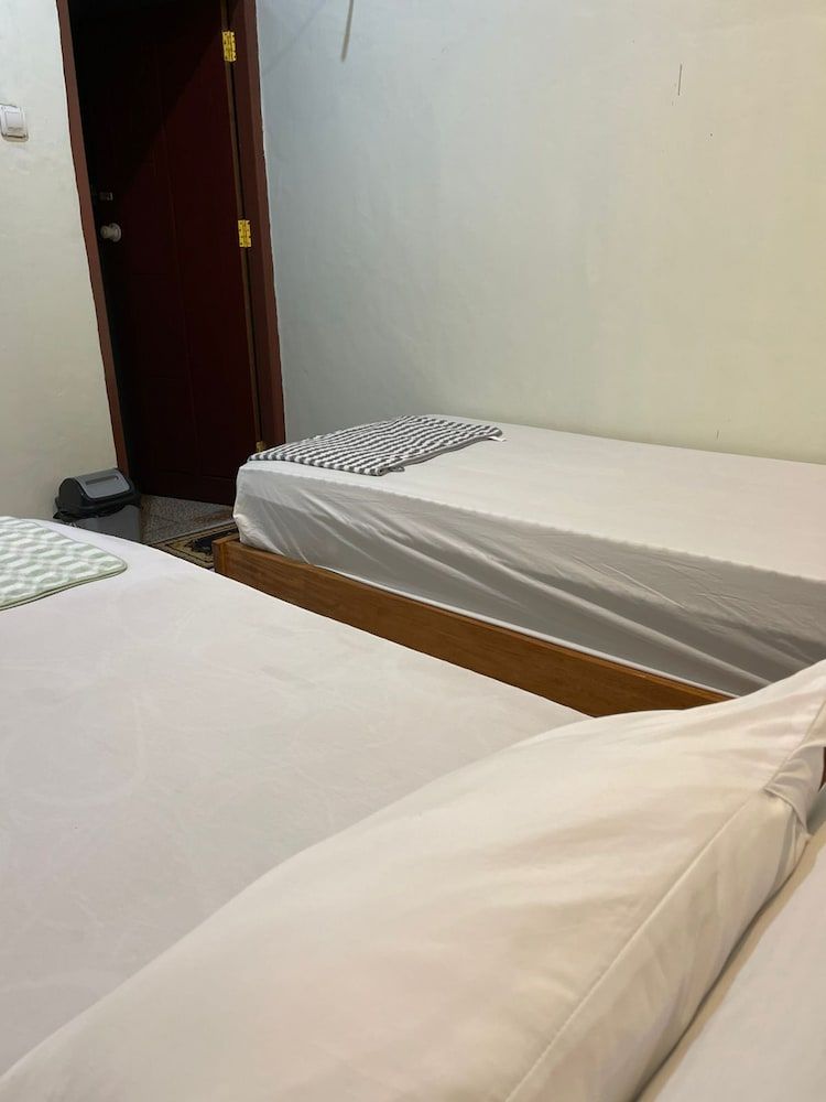 Rara Guest House Raja Ampat Standard Room 6