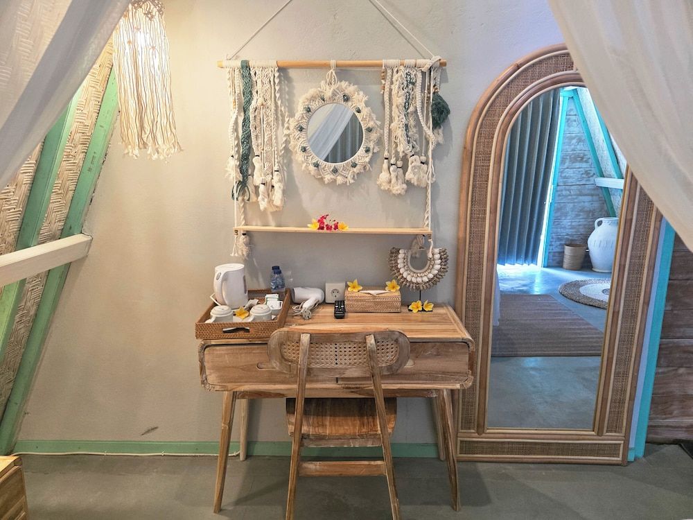 Secret Triangle House, Private Bathroom 17