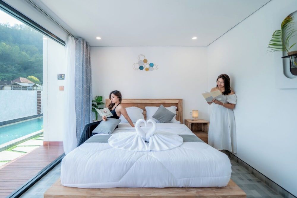 Heaven House Kintamani Double Room, Pool View 5