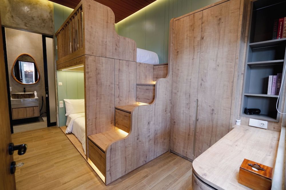 Lawangkala Resort by ARM One Hundred Family Villa, Pool View 7