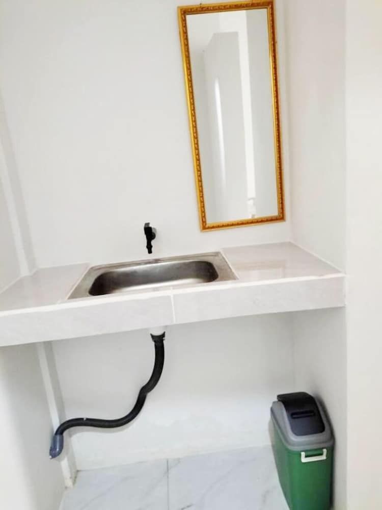 Savira Homestay Labuan Bajo Standard Double Room 13