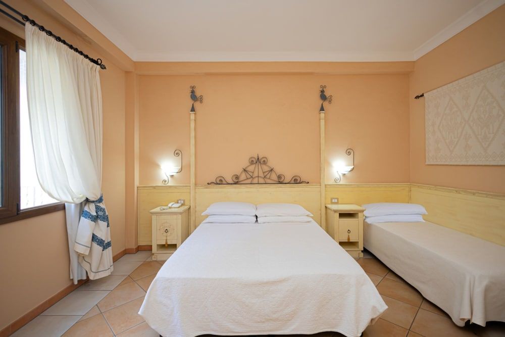 Classic Quadruple Room