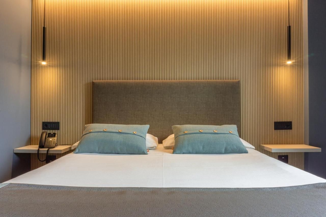 Large Double or Twin Room