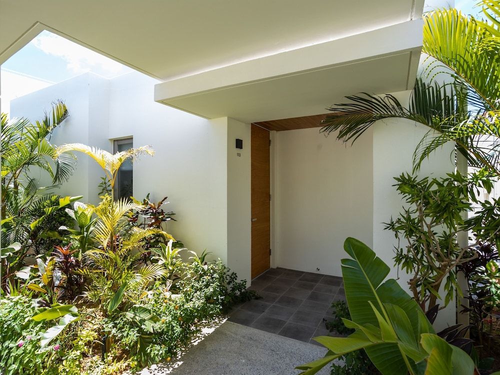 POOL VILLA KOURIJIMA by COLDIO