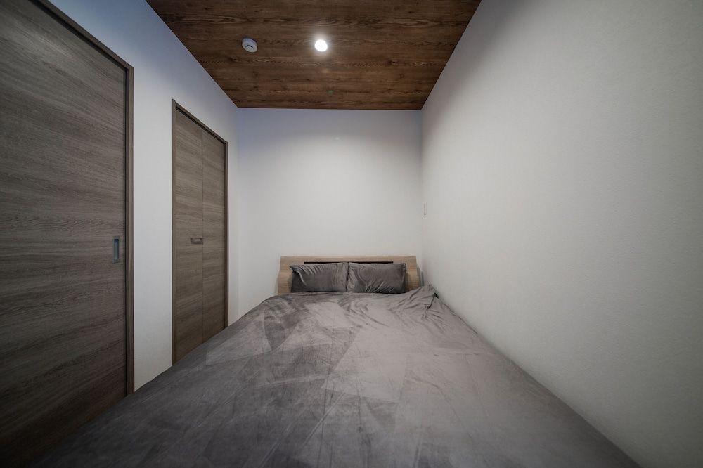 Astoria105 Basic Apartment 16