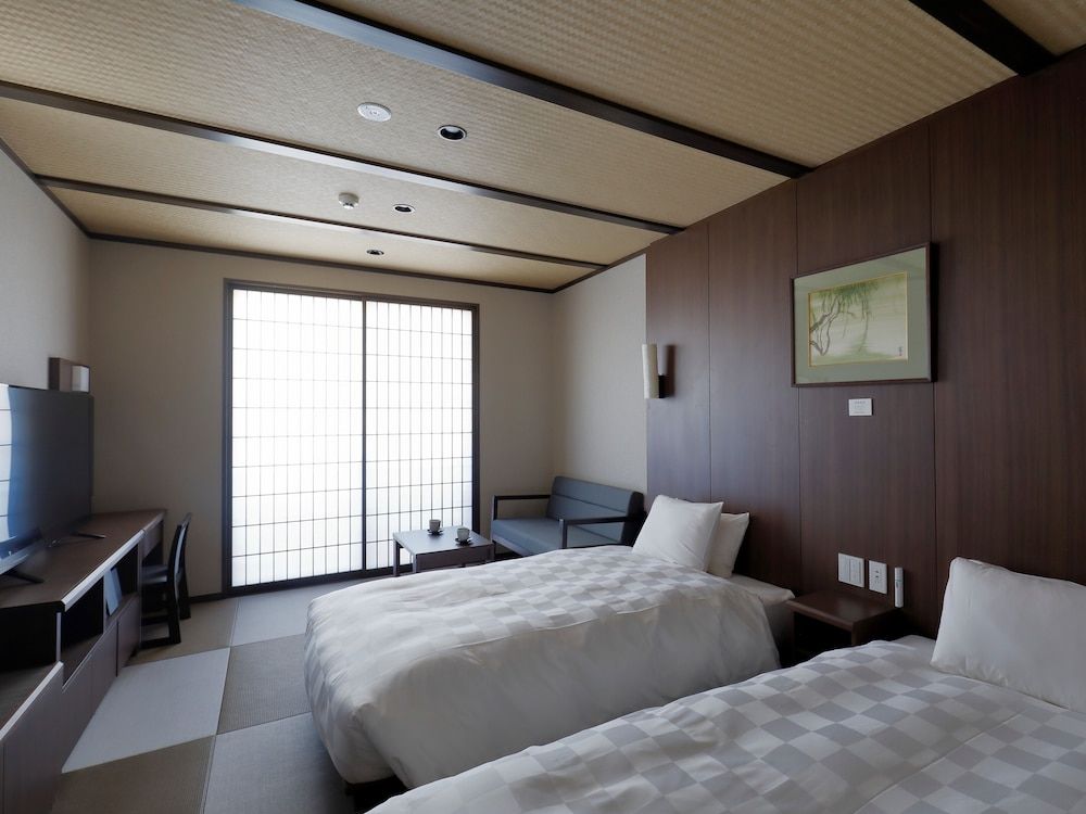 Standard Japanese-style twin room