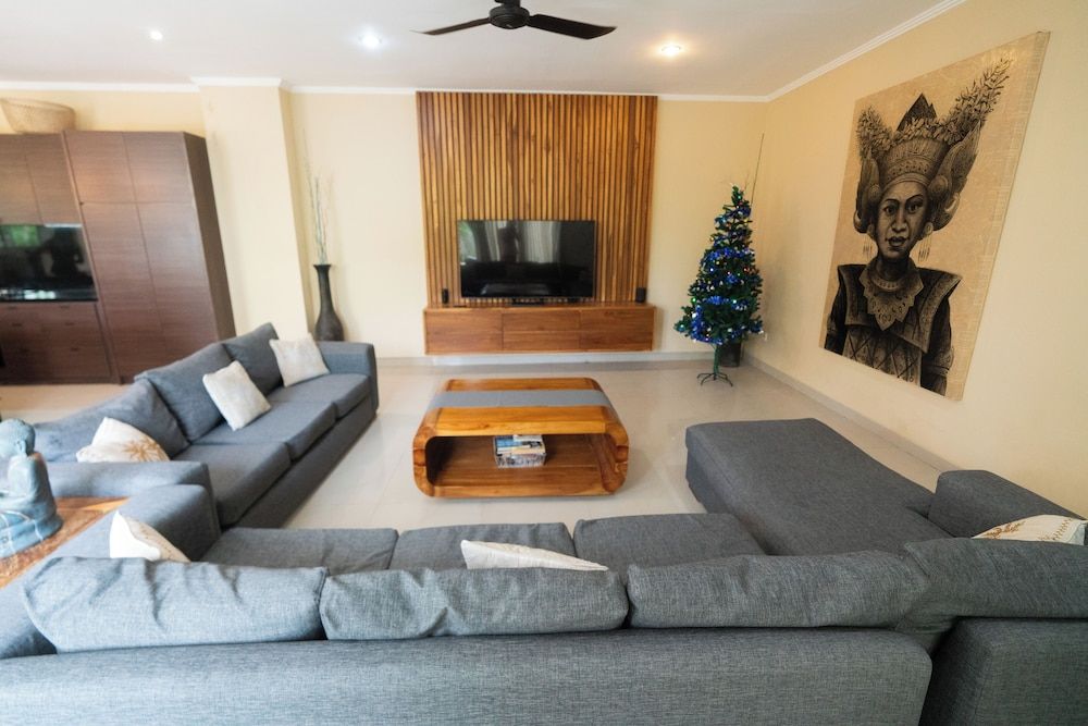 Villa Tepi Sungai Executive Villa, Pool View 6