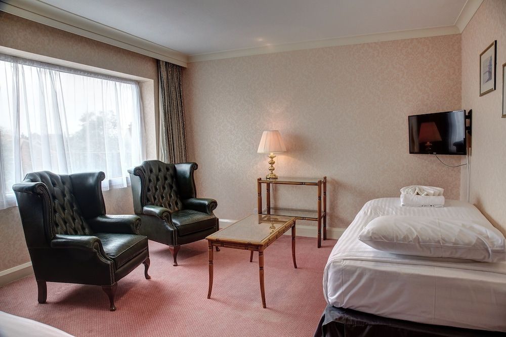 Orwell Hotel Triple Room 3