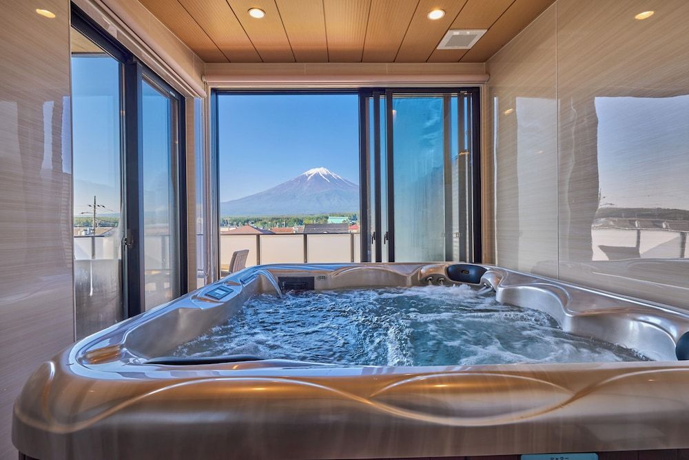 Luxury Villa, Mountain View