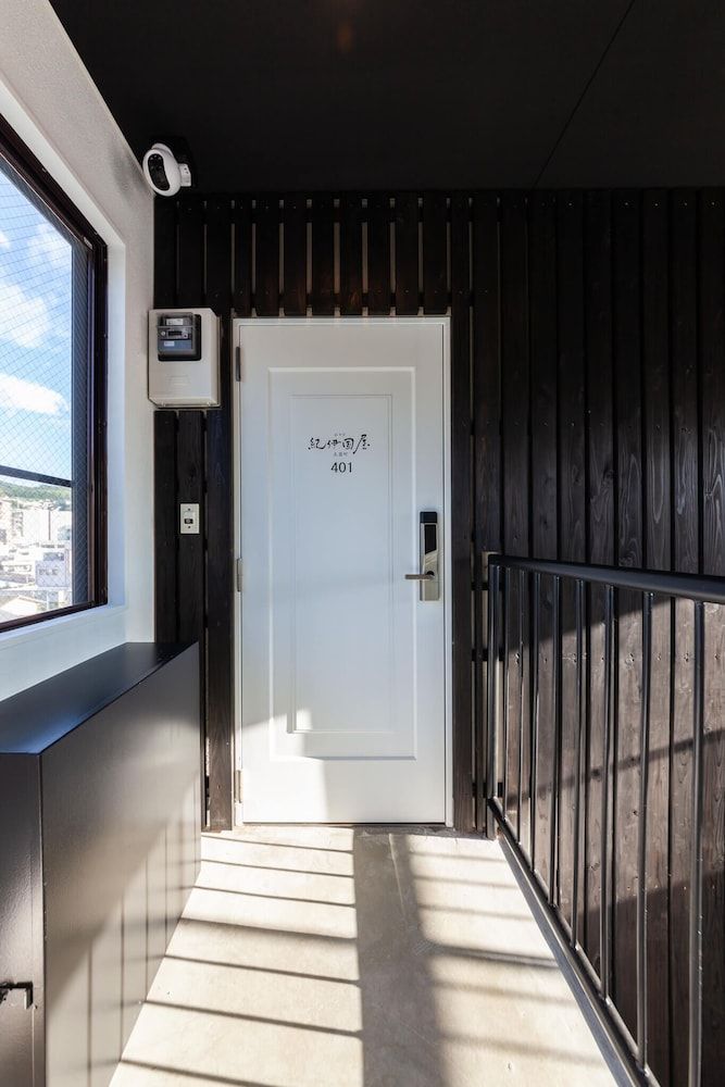 Classic Single Room (401)