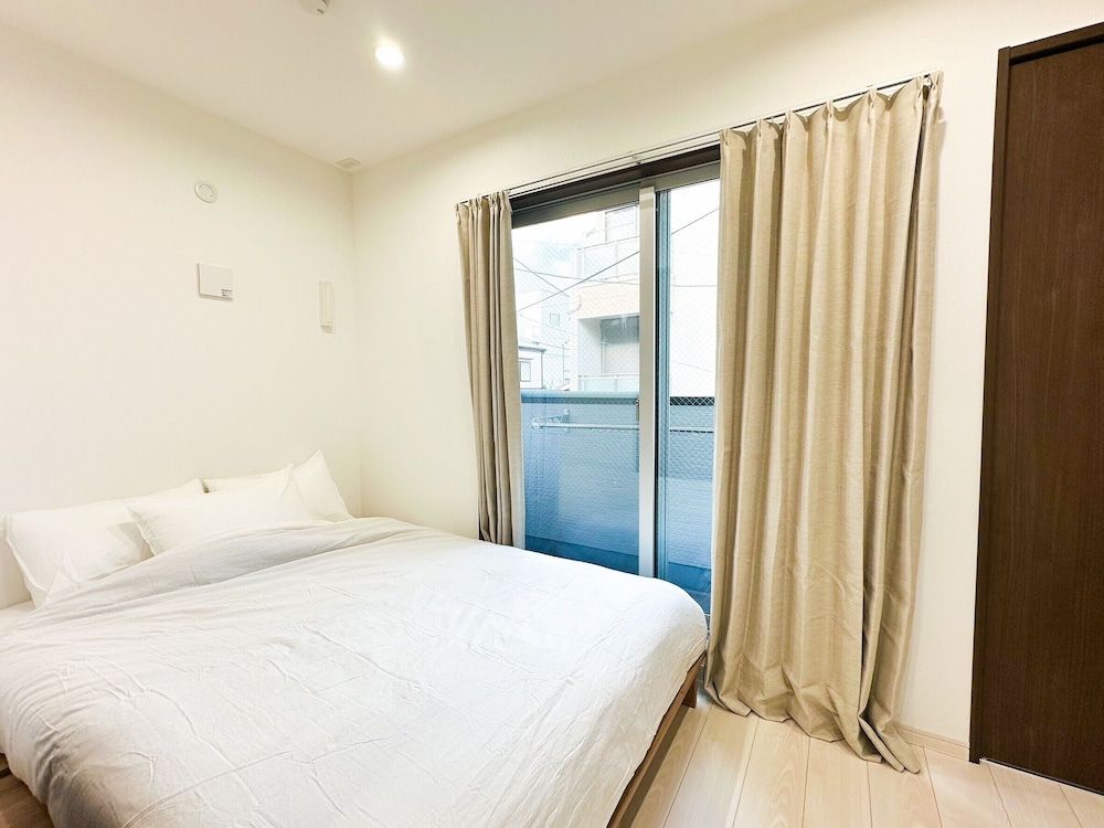 Basic Triple Room, 1 Double Bed with Sofa bed, Non Smoking, Private Bathroom