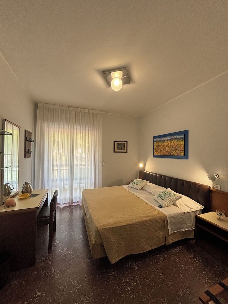 Double or Twin Room, Sea View