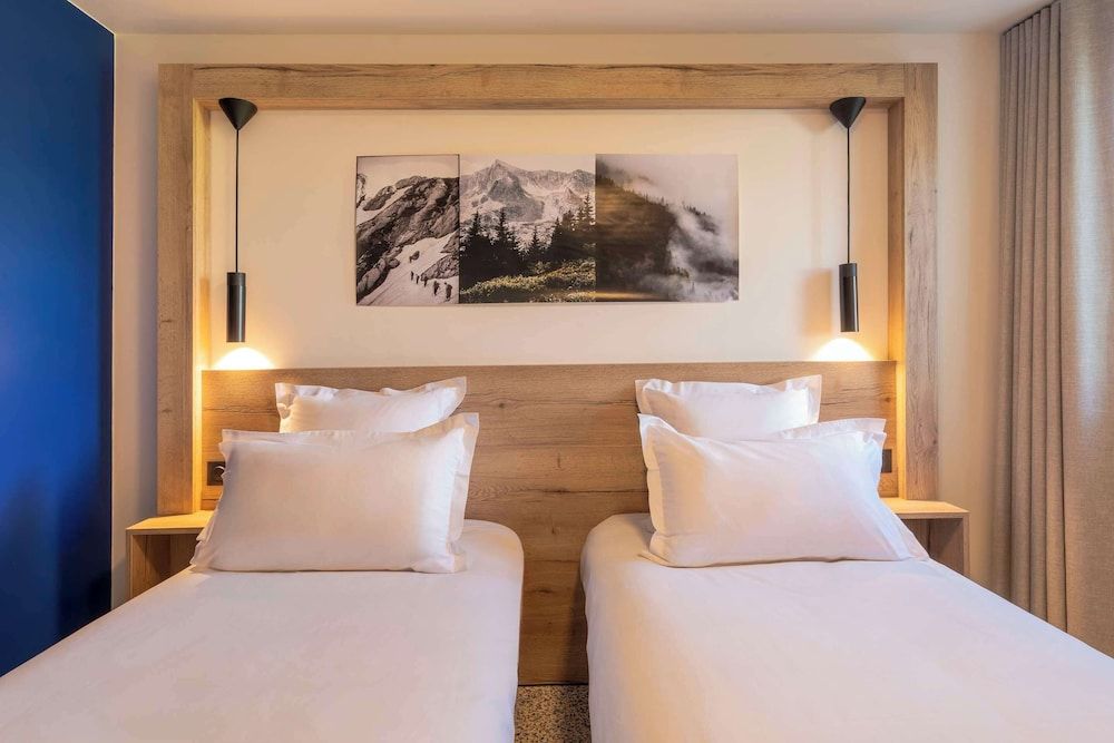 Standard Room, 2 Twin Beds, Non Smoking (Shower Only)