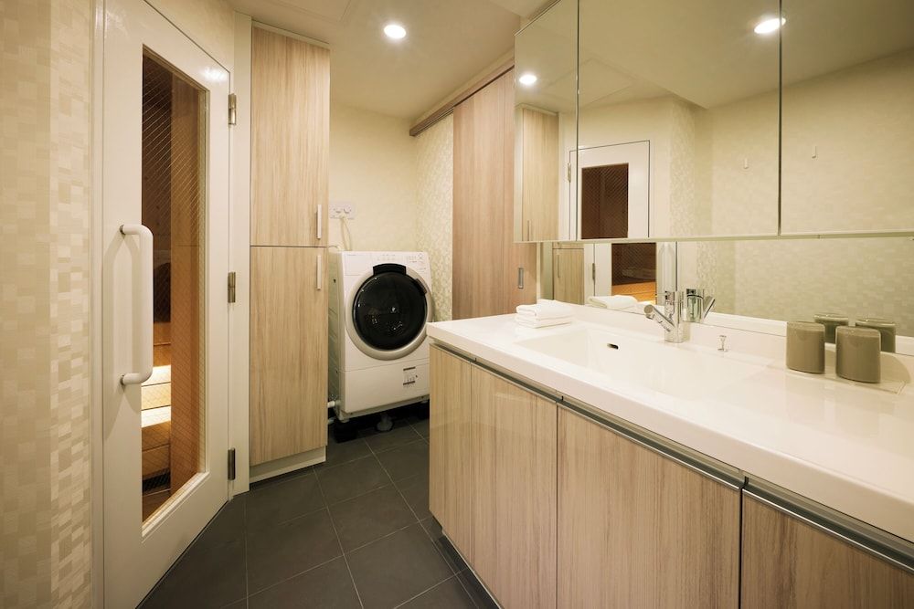 Minn Kitahiroshima Station East Executive Apartment, 2 Bedrooms, Sauna 3