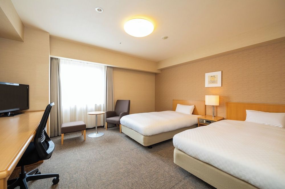 Standard Twin Room, City View