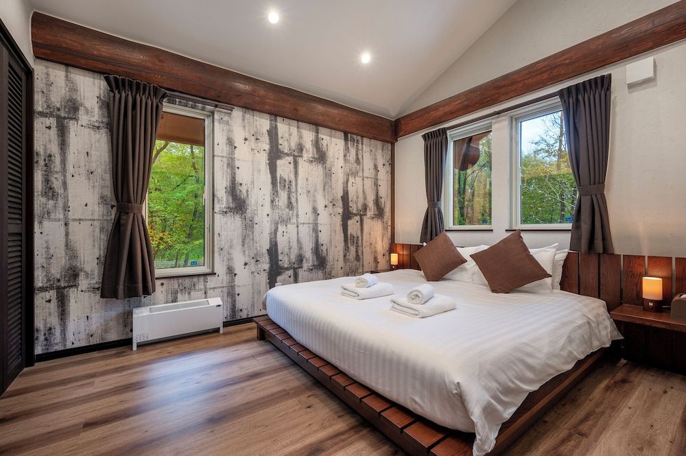 Chise Fukuro by H2 Life