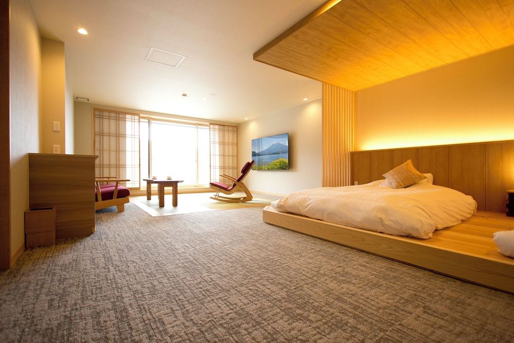 Superior Twin Room, Lanai, Mountain View