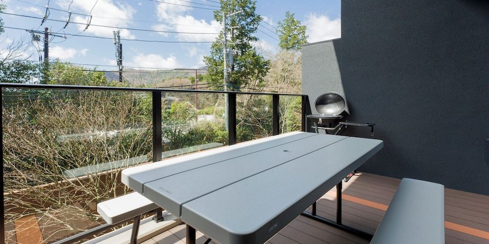 [A] 4 single beds + 1 double bed (with high-temperature sauna)