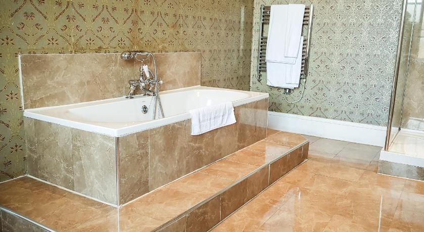Colwick Hall Hotel Luxury Suite 15