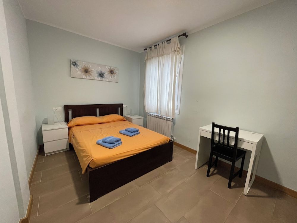 Economy Double Room, 1 Queen Bed