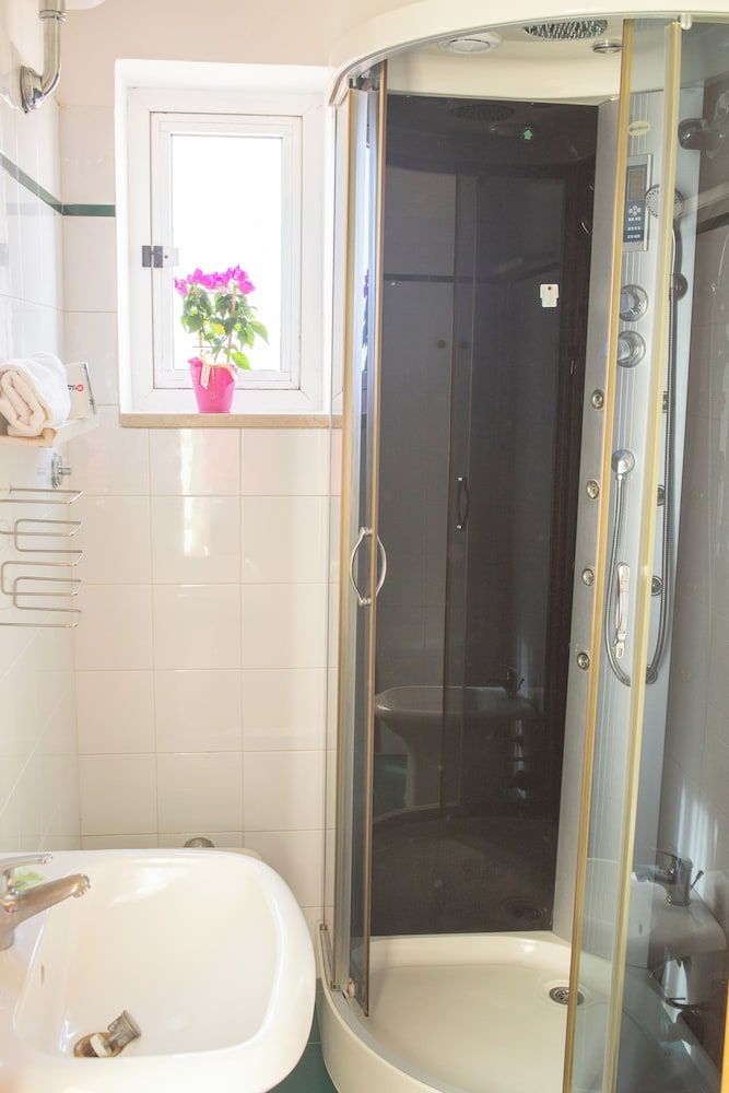 HOTEL ARISTON Classic Double or Twin Room 25