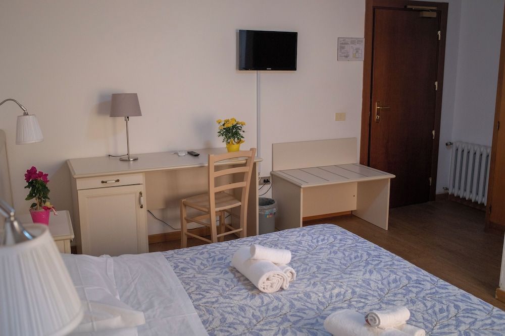 HOTEL ARISTON Classic Double or Twin Room 29