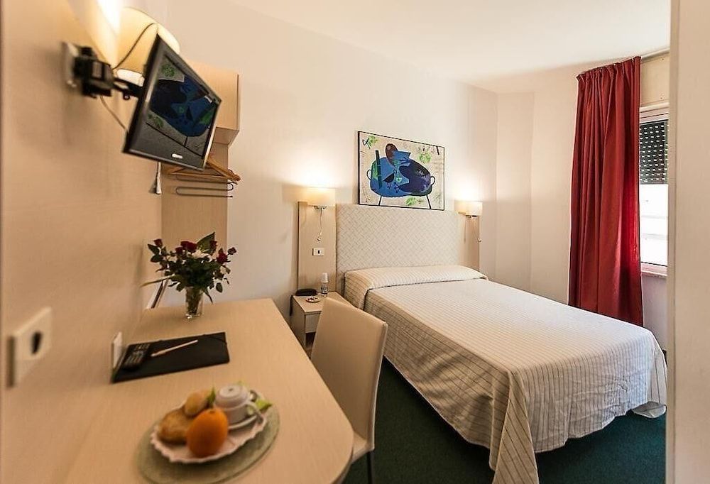 HOTEL ARISTON Classic Double or Twin Room 23