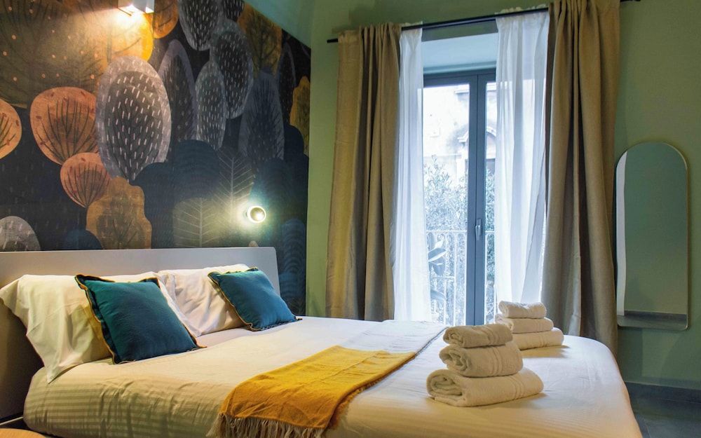 Opera Boutique Superior Double Room, City View 4