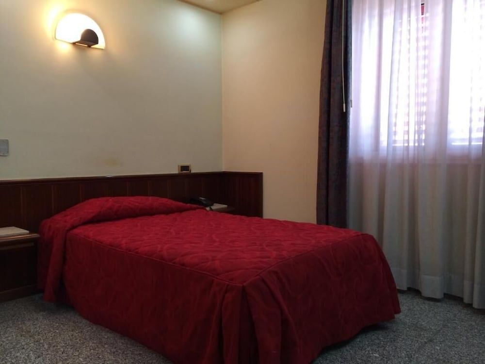 Basic Single Room