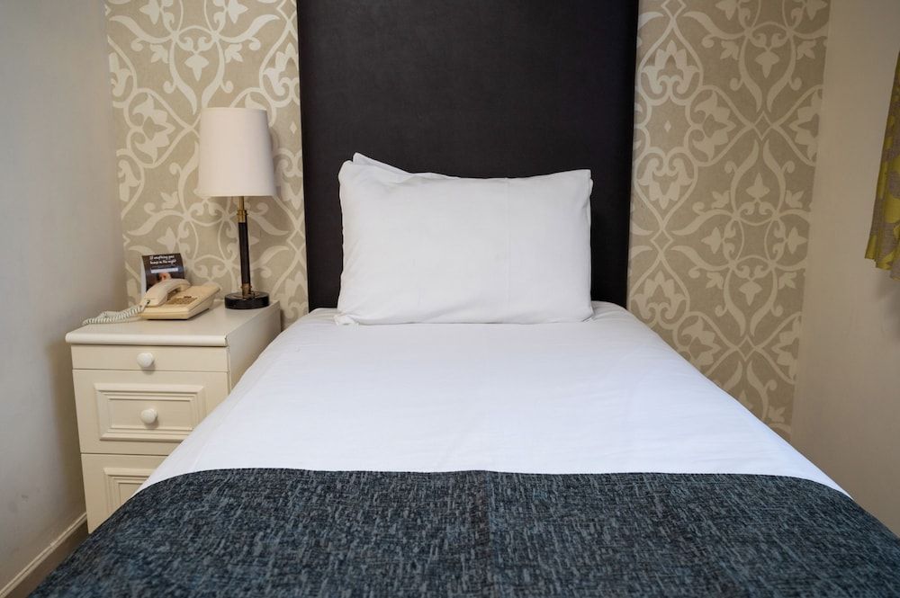 Millers Hotel by Greene King Inns Single Room 2